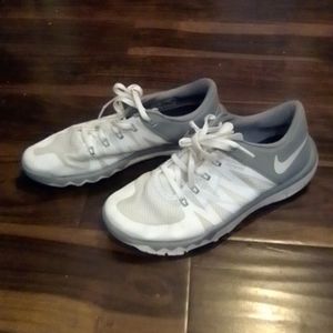 Mens Nike FlyWire Fitness Training Shoes